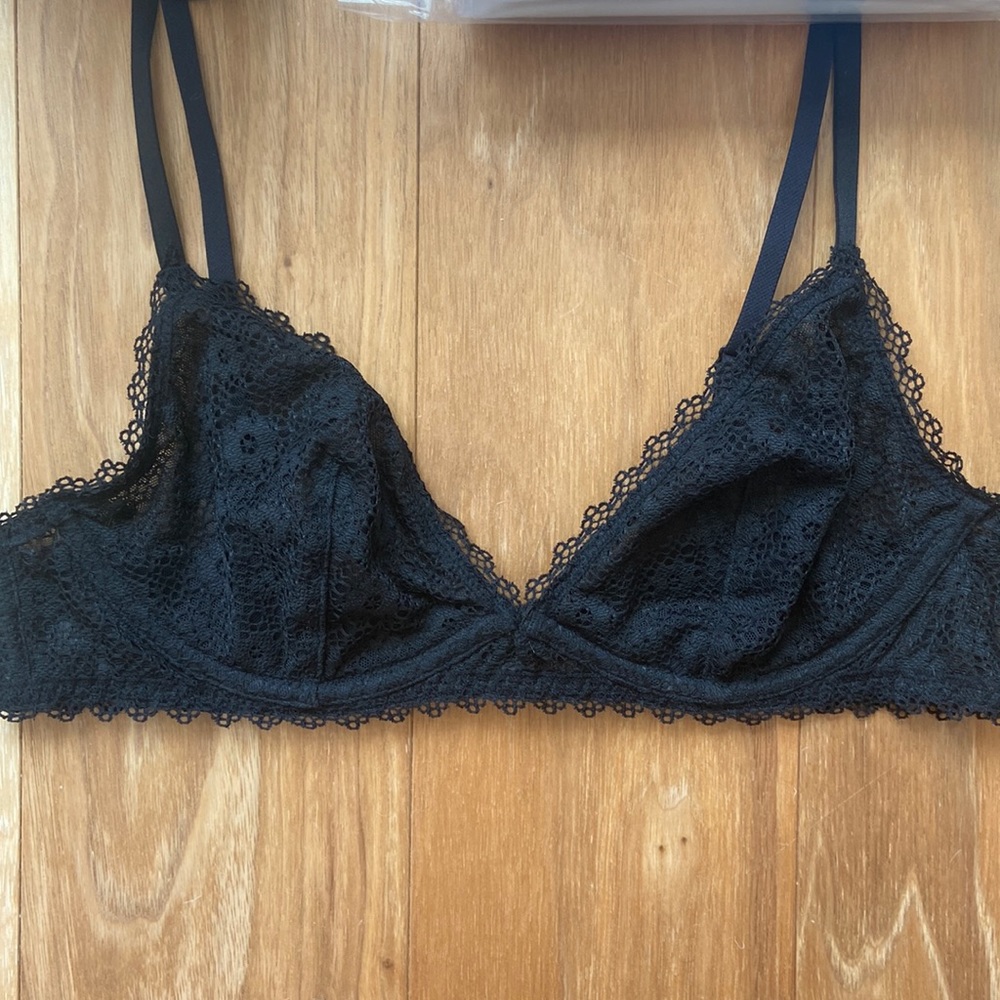 Victoria’s Secret Black Bralette